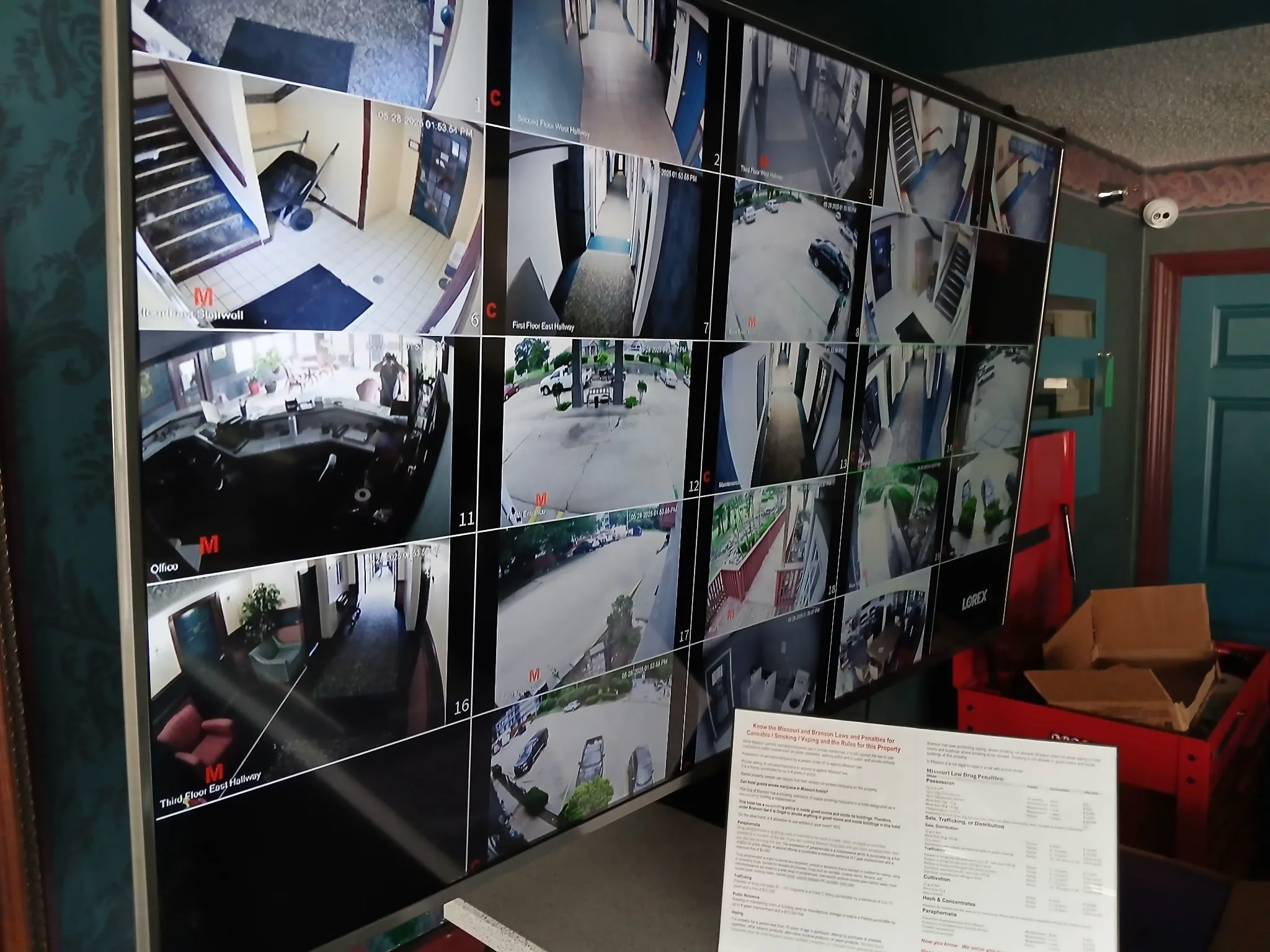 24/7 CCTV & Secure Interior Corridors